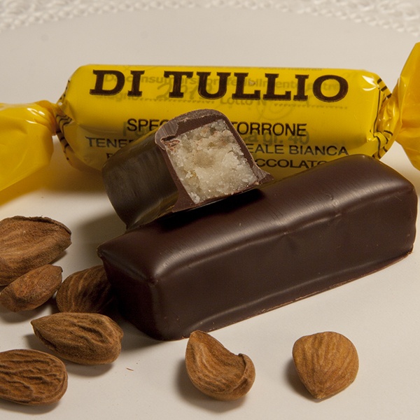 torrone-pasta-reale-bianca-cioccolato